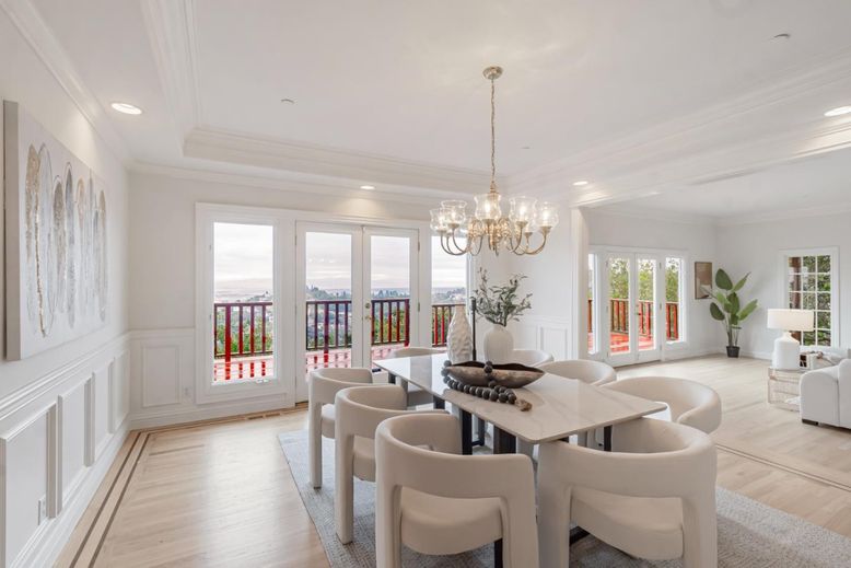 Chandelier, Dining room, Interior, Living room, Recessed Lighting, Wood Texture Flooring