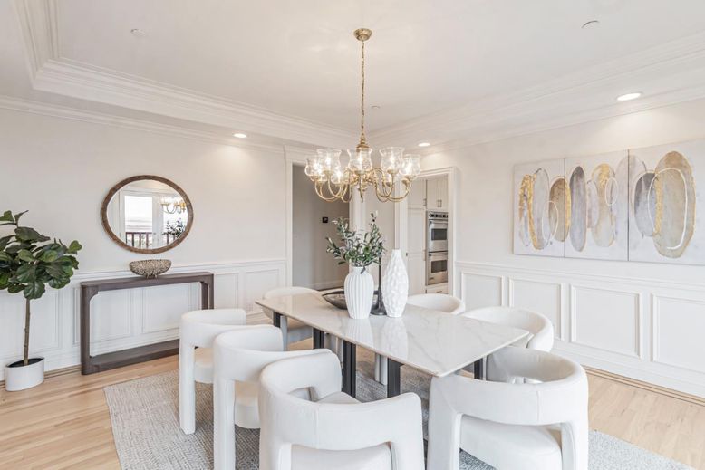 Chandelier, Dining room, Interior, Recessed Lighting, Wood Texture Flooring