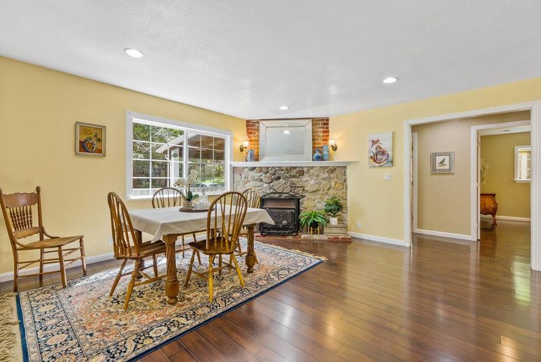Dining room, Fireplace, Interior, Recessed Lighting, Wood Texture Flooring