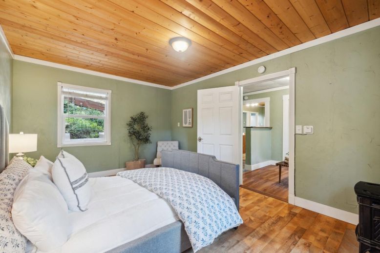Bedroom, Interior, Wooden Ceilings, Wood Texture Flooring