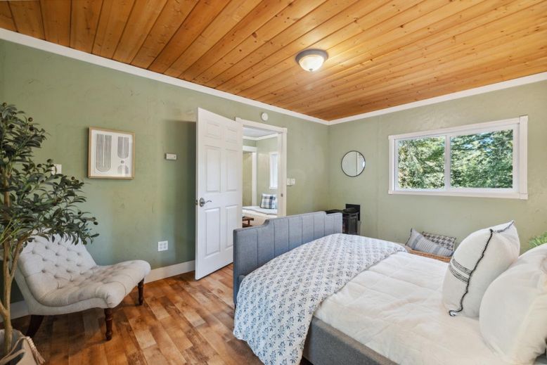 Bedroom, Interior, Wooden Ceilings, Wood Texture Flooring