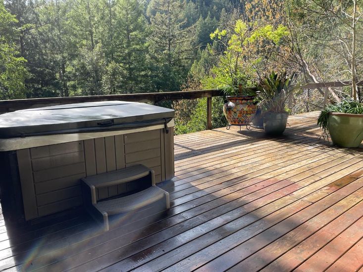 Exterior, Hot Tub