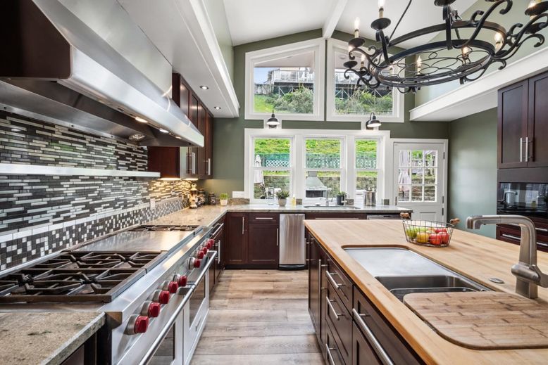 Chandelier, Interior, Kitchen, Wood Texture Flooring