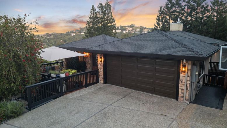 Detached Garage, Exterior