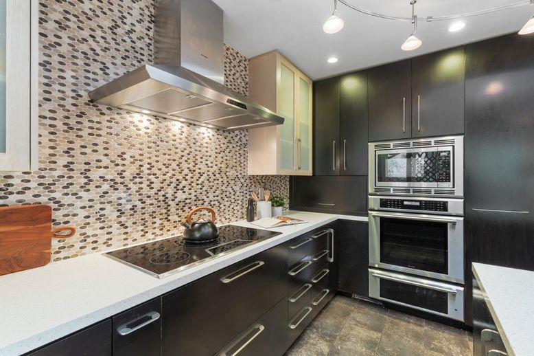 Interior, Kitchen, Pendant Lights, Recessed Lighting, Stainless Steel Appliances