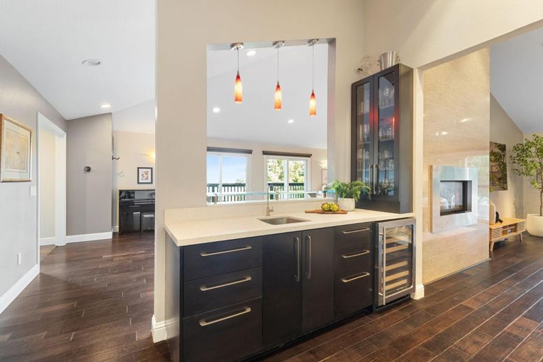 Fireplace, Interior, Kitchen, Pendant Lights, Recessed Lighting, Wood Texture Flooring
