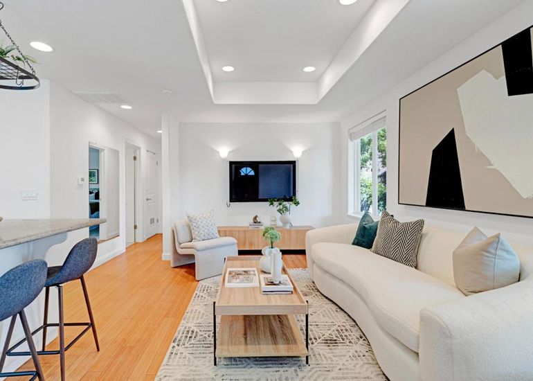 Interior, Living room, Recessed Lighting, Wood Texture Flooring