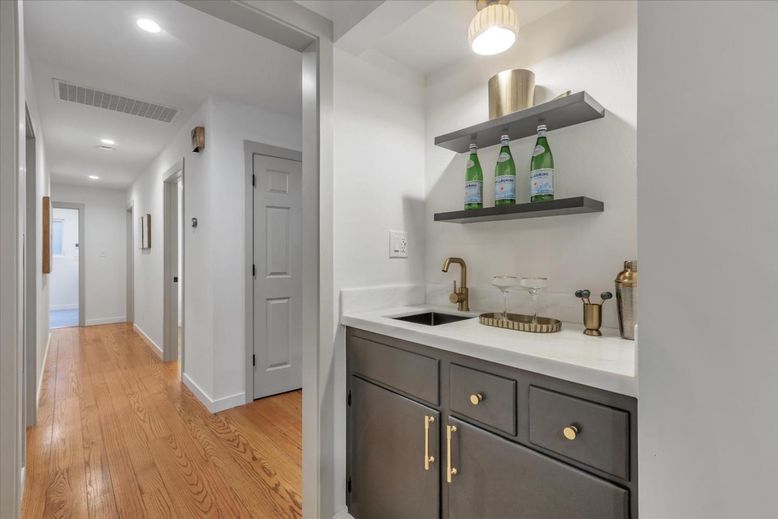 Interior, Recessed Lighting, Wood Texture Flooring