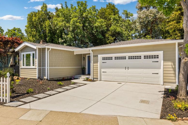 Detached Garage, Exterior