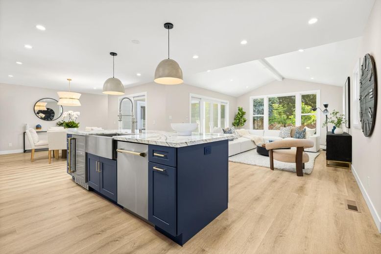Dining room, Interior, Kitchen, Living room, Pendant Lights, Recessed Lighting, Wood Texture Flooring