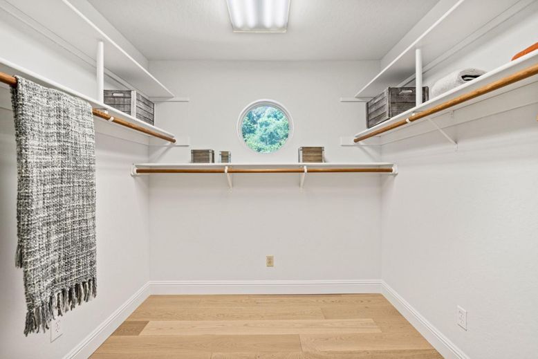 Interior, Walk-in Closets, Wood Texture Flooring