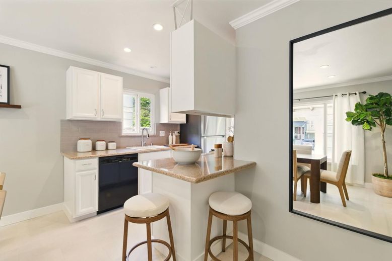 Dining room, Interior, Kitchen, Recessed Lighting