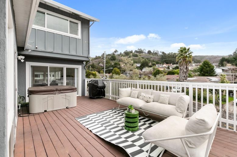 Exterior, Hot Tub