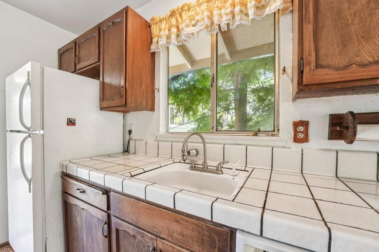 Interior, Kitchen, Tile Countertops