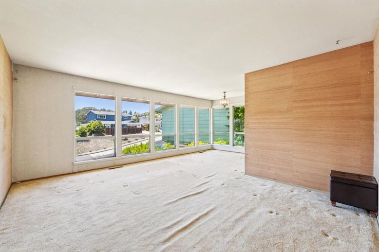 Empty room, Interior, Pendant Lights