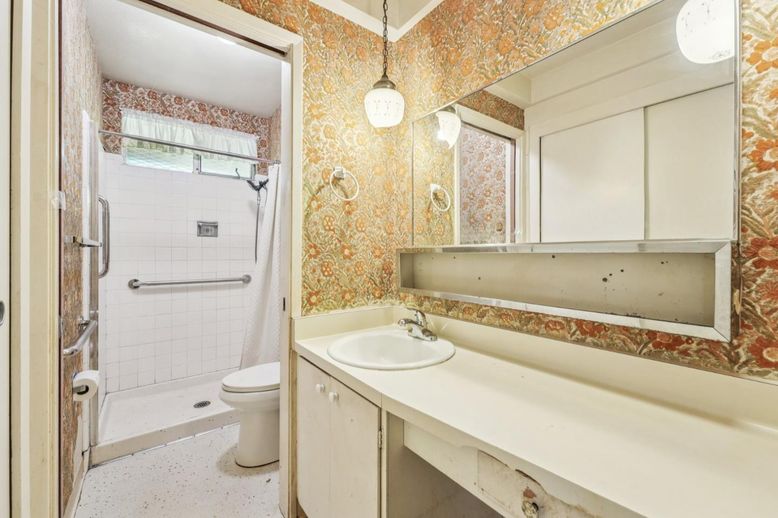 Bathroom, Interior, Pendant Lights