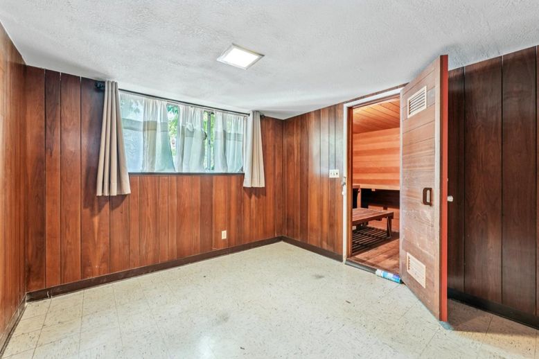 Empty room, Interior, Recessed Lighting, Sauna Room