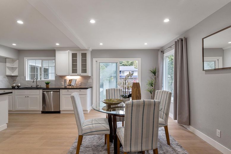 Dining room, Interior, Kitchen, Recessed Lighting, Wood Texture Flooring