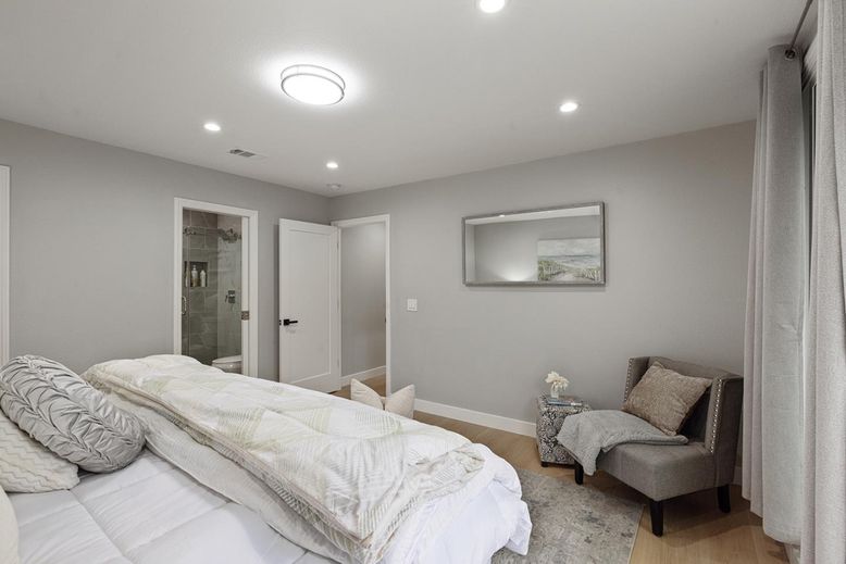 Bedroom, Interior, Recessed Lighting, Wood Texture Flooring