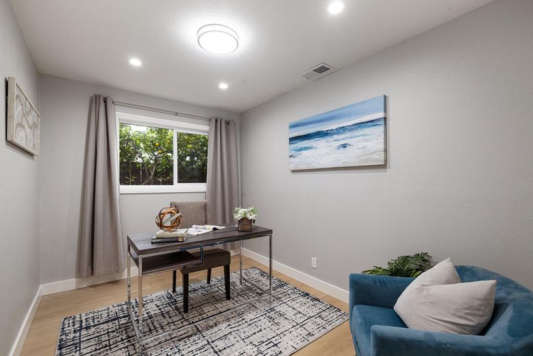 Home Office, Interior, Recessed Lighting, Wood Texture Flooring