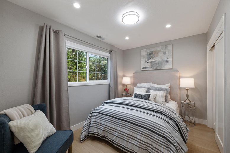 Bedroom, Interior, Recessed Lighting, Wood Texture Flooring