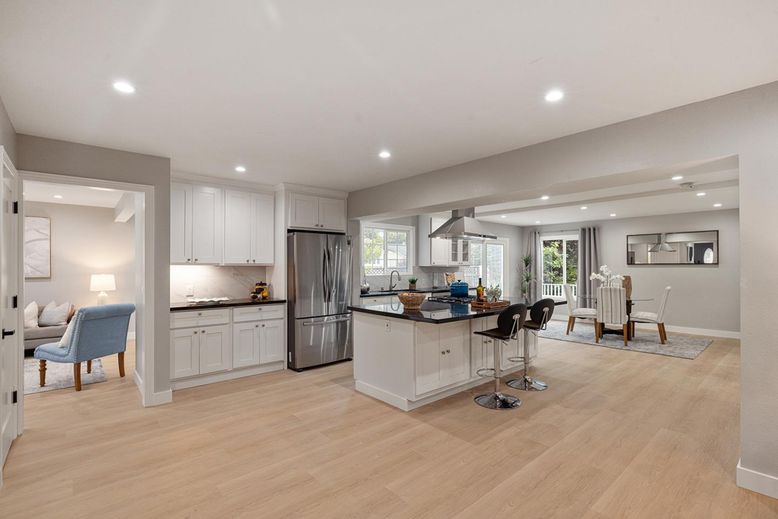 Dining room, Interior, Kitchen, Pendant Lights, Recessed Lighting, Stainless Steel Appliances, Wood Texture Flooring