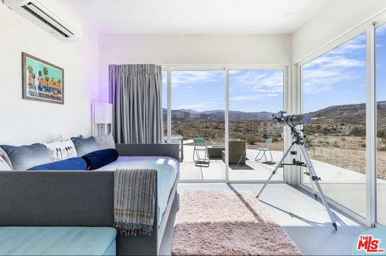 Fitness Equipment, Interior, Living room