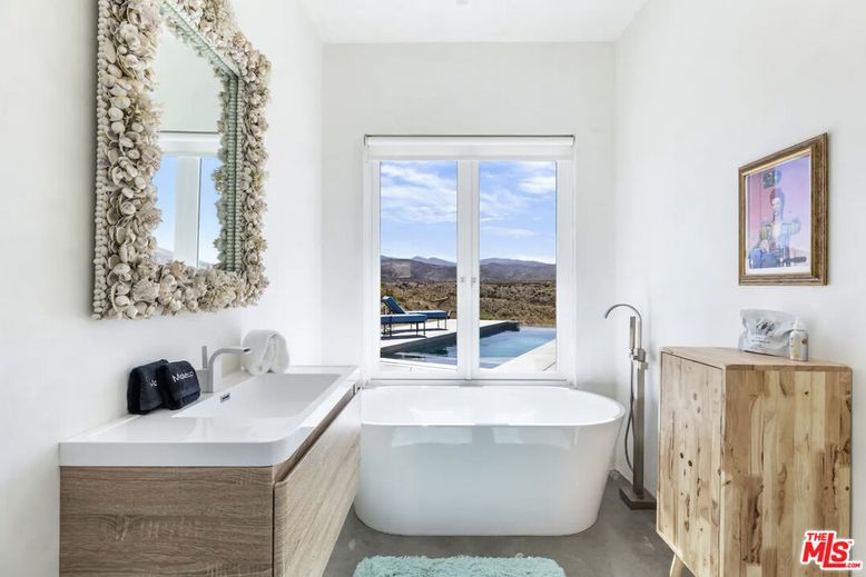 Bathroom, Free Standing Baths, Interior