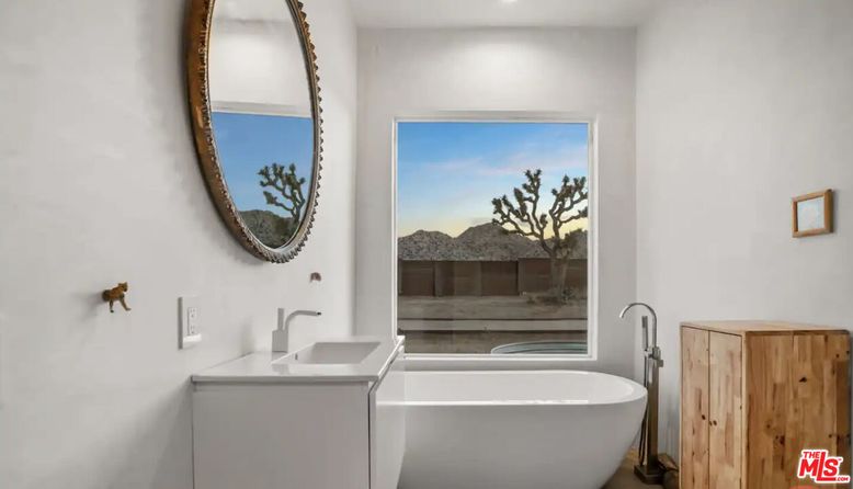 Bathroom, Free Standing Baths, Interior, Recessed Lighting
