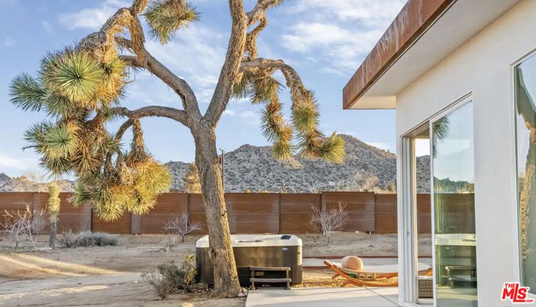 Exterior, Hot Tub