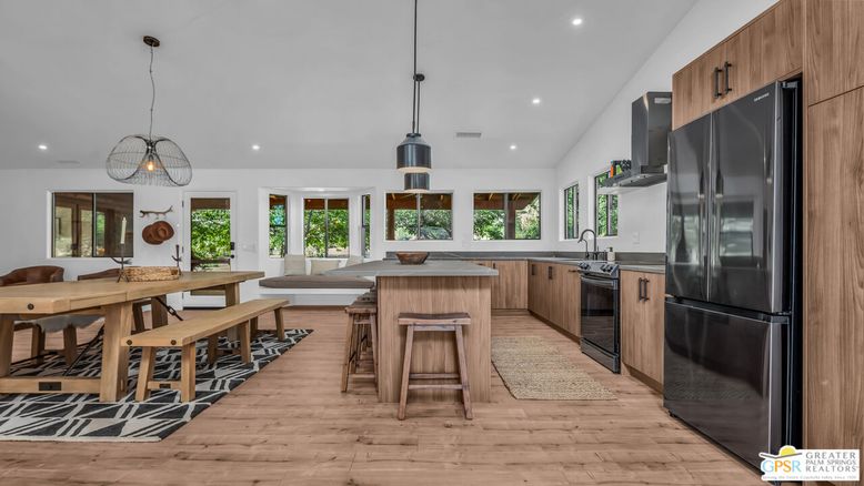 Dining room, Interior, Kitchen, Pendant Lights, Recessed Lighting, Wood Texture Flooring