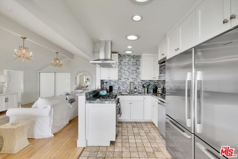 Chandelier, Interior, Kitchen, Living room, Recessed Lighting, Stainless Steel Appliances, Wood Texture Flooring