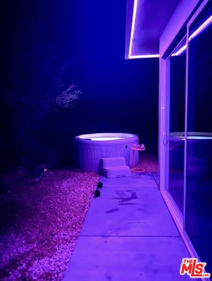 Exterior, Hot Tub