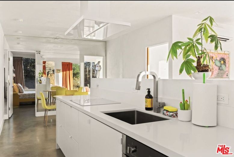 Dining room, Interior, Recessed Lighting