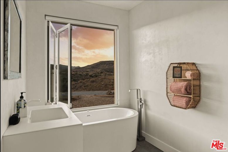 Bathroom, Free Standing Baths, Interior
