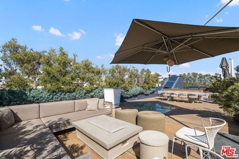 Exterior, Pool, Solar Panels