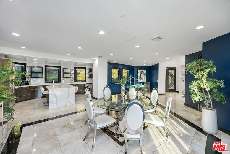 Dining room, Interior, Kitchen, Recessed Lighting