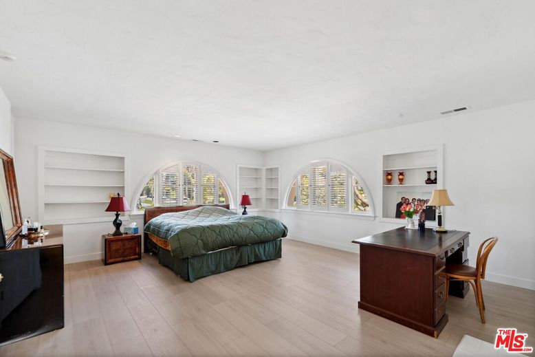 Bedroom, Home Office, Interior, Recessed Lighting, Wood Texture Flooring