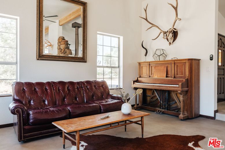 Interior, Living room, Piano