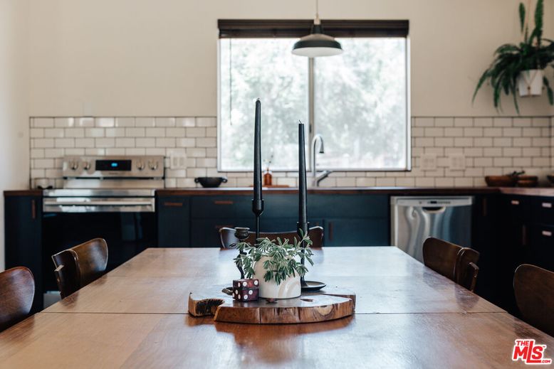 Dining room, Interior, Kitchen, Pendant Lights, Stainless Steel Appliances