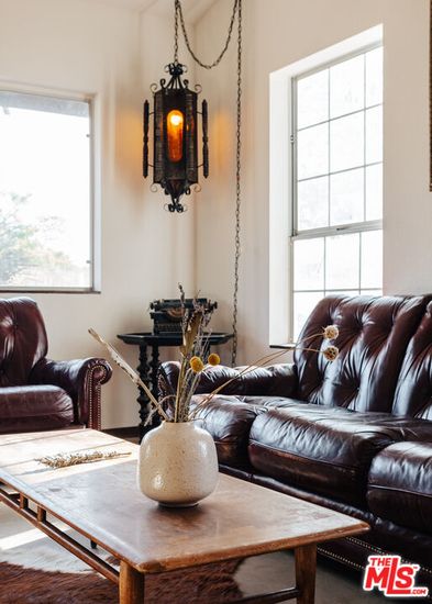 Chandelier, Interior, Living room