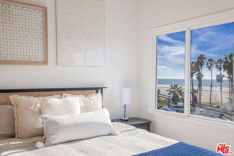 Bedroom, Interior, Water