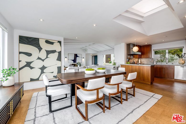 Dining room, Interior, Kitchen, Pendant Lights, Recessed Lighting, Stainless Steel Appliances