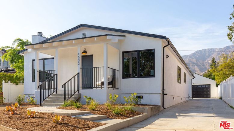 Detached Garage, Exterior