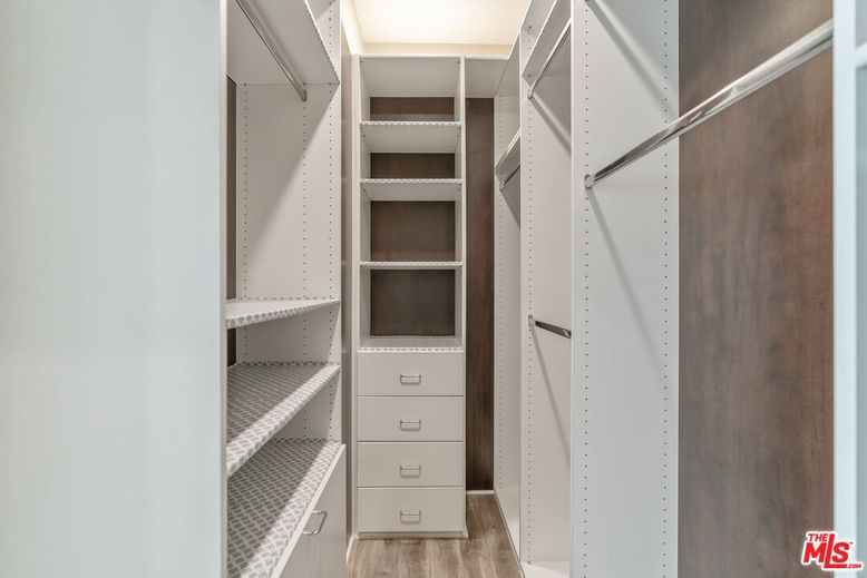 Interior, Walk-in Closets, Wood Texture Flooring