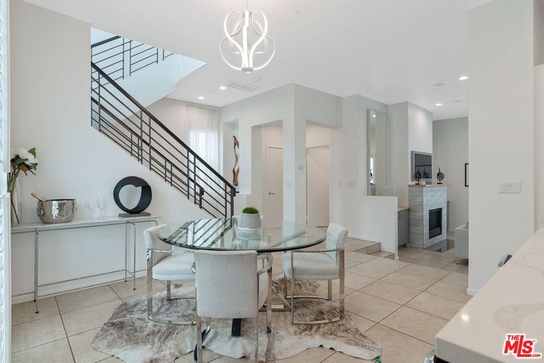 Dining room, Fireplace, Interior, Pendant Lights, Recessed Lighting
