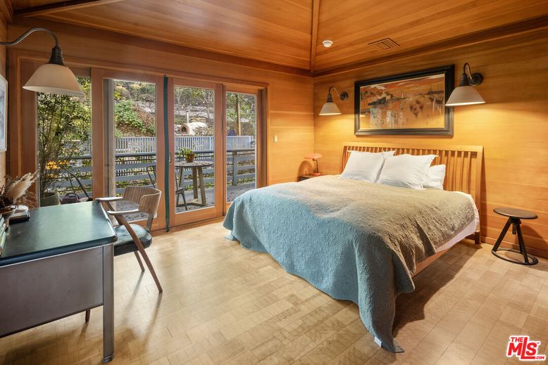 Bedroom, Interior, Recessed Lighting, Wooden Ceilings, Wood Texture Flooring, Wooden Walls