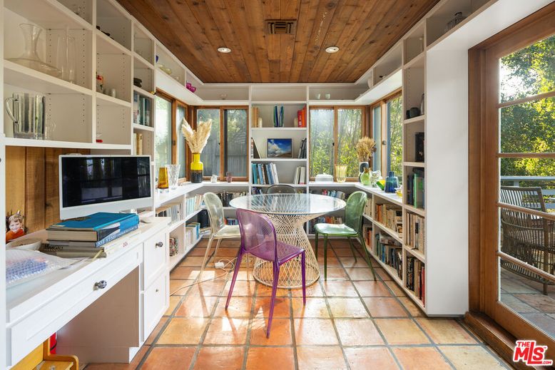 Dining room, Interior, Recessed Lighting, Wooden Ceilings