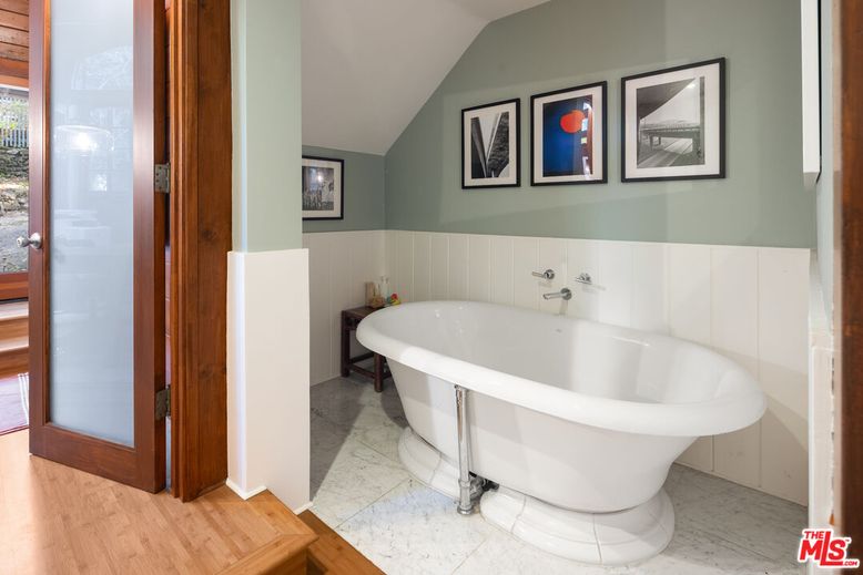 Bathroom, Free Standing Baths, Interior, Wood Texture Flooring