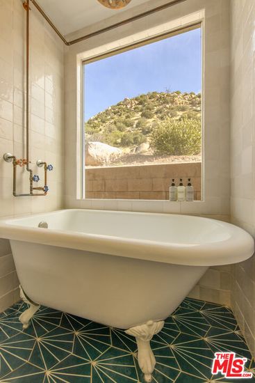 Bathroom, Free Standing Baths, Interior
